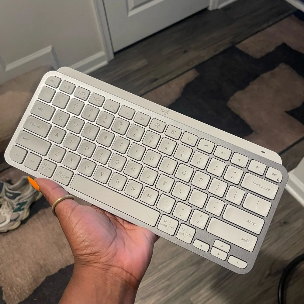 Logitech White Wireless Keyboard